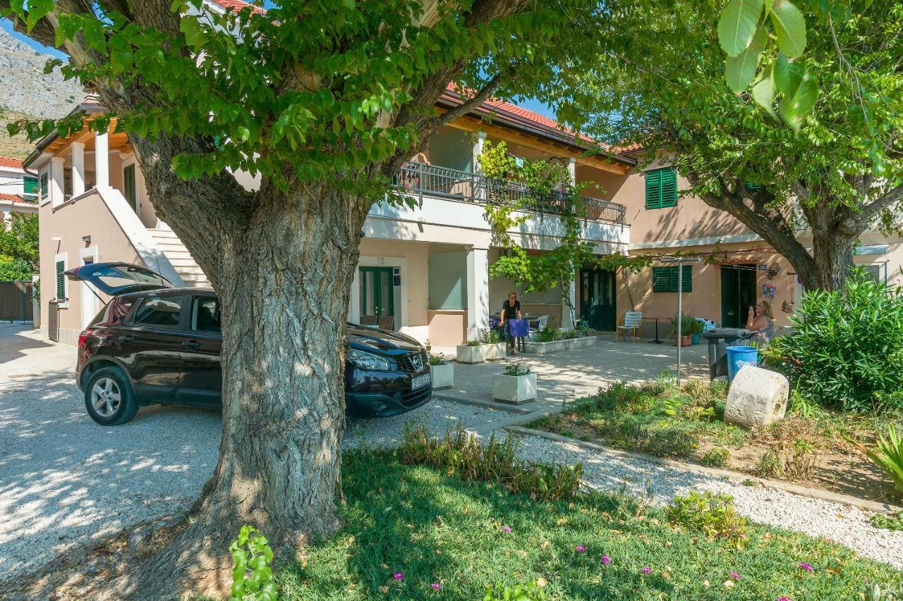 Apartments Roko Duce Exterior photo